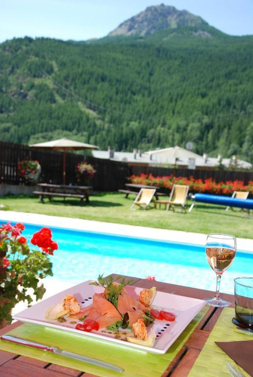 Hotel Plein Sud Serre Chevalier Eksteriør bilde